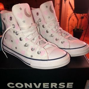 Girls size 3 Converse